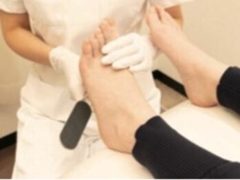 リゼラアンドコー 柏原店の写真/完全個室のプライベート空間で、周りを気にせず足や爪の不調を改善します◎お気軽にお越しください♪