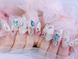 宝石ネイル