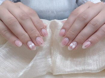 ミンミン(Min min)/チークネイル