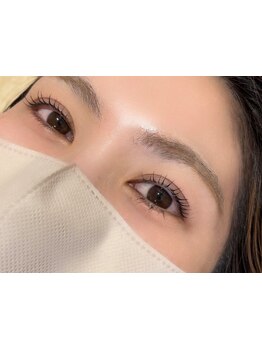 ナチュラル上品な目元にしたい