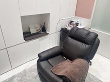 アース 検見川浜店(HAIR&MAKE EARTH)の雰囲気（完全個室のマツエクブース♪♪）