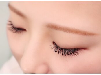 エム(M)/大人世代の目元のお悩みに