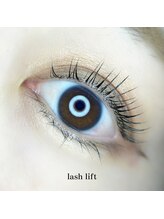 フォーヴリュンヌ(FOVLUNE)/ラッシュリフト