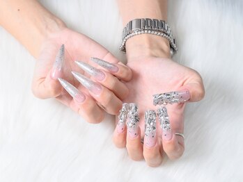 フラット(flat)の写真/【フィルイン専門店】チップを使った長さだしでスラッとした指先に♪自爪のコンプレックスも解消!