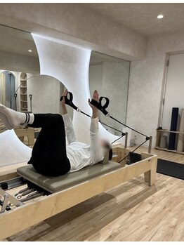 ピラティスエイチプラス(Pilates H Plus)/初回レッスン風景