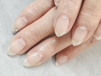 エヌドットプラスネイル(N.plus NaiL)/ガラスフレンチ風