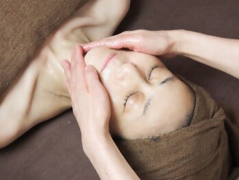 コルッソ(CoLusson.)の写真/【ホウレイ線・たるみ集中改善】専門技術で叶えるハリツヤ美肌に導くリフトアップ術◇