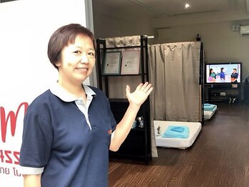 タイマッサージ MOMOの写真/運動不足やガチガチの体に!本格ストレッチで深層筋まで伸ばして、首肩こり・腰痛を解消★