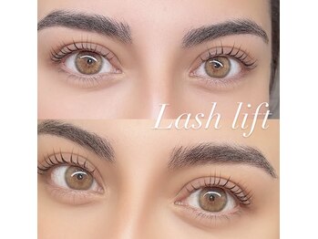 アトレ ファム(attrait femme)/ラッシュリフト