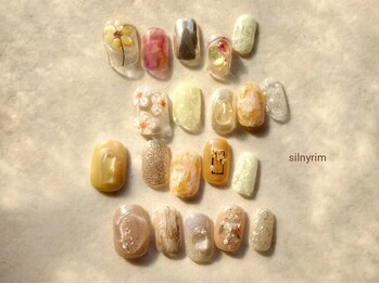 シルニー リム(Silny rim)/アシンメトリーニュアンスネイル