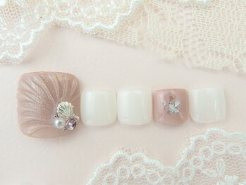 ショコ アンド ラム(Syoko&Lum)/上品な鱗ネイル