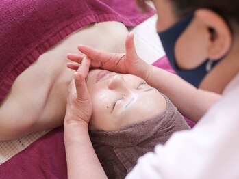 レディースカイロプラクティック シオン/美容カイロ:フェイシャルコース