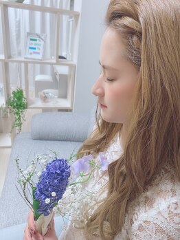 リブレ(LIBLE)/外国人風で横顔も可愛い