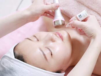 ソルティ サロン(salty salon)の写真/高浸透リポソーム化《メシダ脂肪分解》で二重アゴ撃退！LDM導入との強力タッグで理想のフェイスライン♪