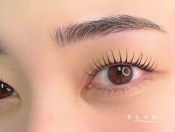アイラッシュサロン ブラン リーフウォーク稲沢店(Blanc)の写真/【最大限まつげを長く★まつげパーマ】パリジェンヌなどデザイン豊富で理想のカール感実現♪束感まつげ人気