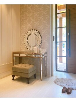 リリースブロウ(Release Brow)/←店内はこちらになります。