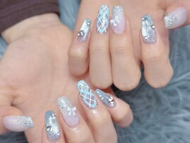 キラキラワンホンガーリーネイル