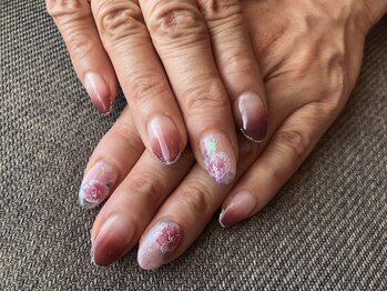 リアンブリエ(LienBriller)/秋の花柄ネイル