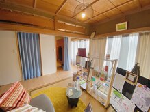 メグリ(MeguRi)の雰囲気（待合のお部屋に美容・健康グッヅもあります♪）