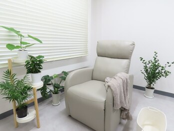 モナ(mona)の写真/【東銀座4分】お仕事帰りやお買い物途中でも通いやすい◎完全個室で女性スタイリストが丁寧に施術します♪