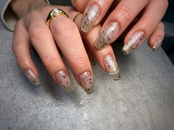 エーユービー(A.U.B.)の写真/周りと差をつけたい方に!シンプルだけど飽きのこないデザインで、大人女性にも大人気♪お得なクーポンも◎