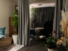 優しい明るさの店内です。