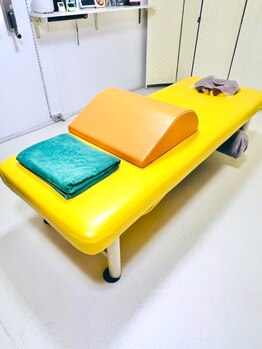 井土ヶ谷整体 浸透/健康＋幸せの黄色いベット１