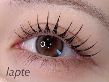 ラプテ(lapte)の写真/まつげを長く、健康的にキープしたい方に◎自まつげの状態を見極めて一本一本丁寧に施術していきます。
