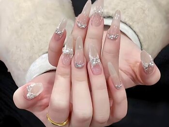 Lucie　Nail　【持ち込み/長さ出し/ワンホンネイル/チップ/薬院】の写真/《持ち込みデザインOK》ハイクオリティな仕上がりに感動＊1本￥300～の長さ出しで指先をより華やかに♪