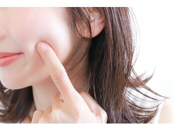 プラティナス あべの店(PLATINAS)の写真/オールハンドのフェイスエステと強保湿パックでうるツヤ肌へ！