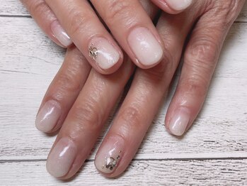 ユニックスマークイズ みなとみらい店(UNIX Mark Is)/グラデーションネイル