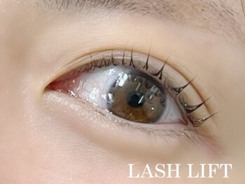 ネイルルーム トリニティ(Nail Room Trinity)/まつ毛パーマデザイン