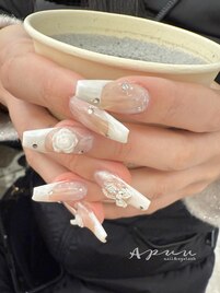 白フレンチネイル バラ