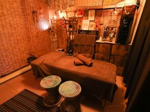 アジアの雰囲気漂う落ち着いた空間とお香の香りで癒されます♪