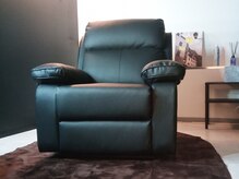 ヘッドミント 池袋店/ゆったりソファでお出迎え