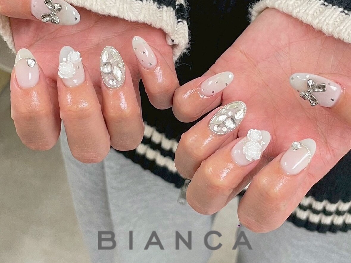 2026年冬トレンド】ホワイト ワンカラーのネイルデザイン集｜人気順｜7