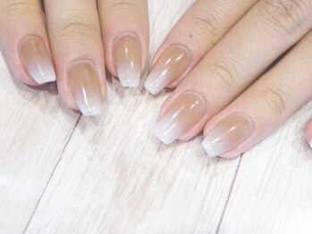 キャミ ネイル(CAMMY NAIL)/白グラデーション