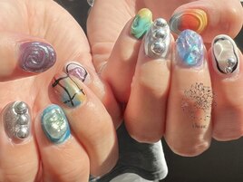 夏が詰まった派手目ネイル