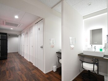 Hybrid Academy【ダイエット×通い放題ジム×セルフエステ 都島店】/