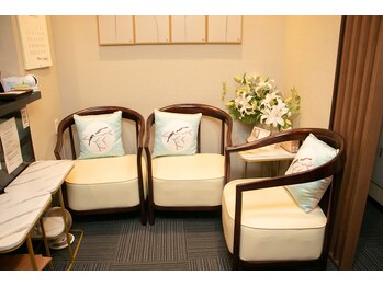 森勇リラクゼーション 西新宿店/≪　待合いスペース　≫