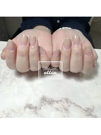 ベージュグラデーションネイル