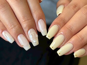ホワイトデザインネイル