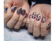 ネイルサロン R/スタイリングコース　8030円