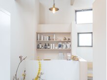 入り口からおしゃれな空間でお出迎えいたします！