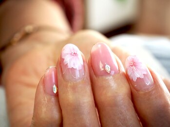プールヴー☆オングル/季節のお花ネイル