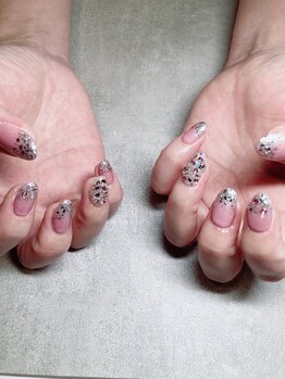 キラキラグラデーションネイル