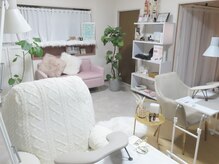 ハナネイル(HANA nail)の雰囲気(リクライニングチェアでゆったりネイル時間をお過ごしください!)