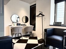 ヴァリエス プライム 中目黒店(VARIES PRIME)の雰囲気（ヘアアイロン・ドライヤー・スタイリング剤・日焼け止め etc..）