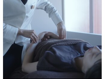 メグリ バイ テトテ(megri by TetoTe)の写真/小顔・肌質改善も、首肩こりも。東洋医学の鍼灸施術で、内側から巡る本質的な美しさを