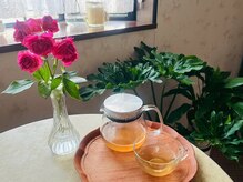 アズ(azu)の雰囲気(施術後はドリンク付☆ほぐれた身体でゆ~っくりとお寛ぎ下さい♪)